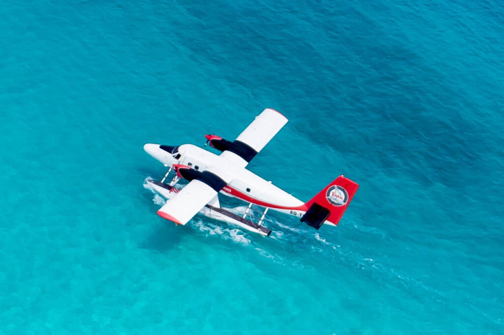 Twin Otter for charter