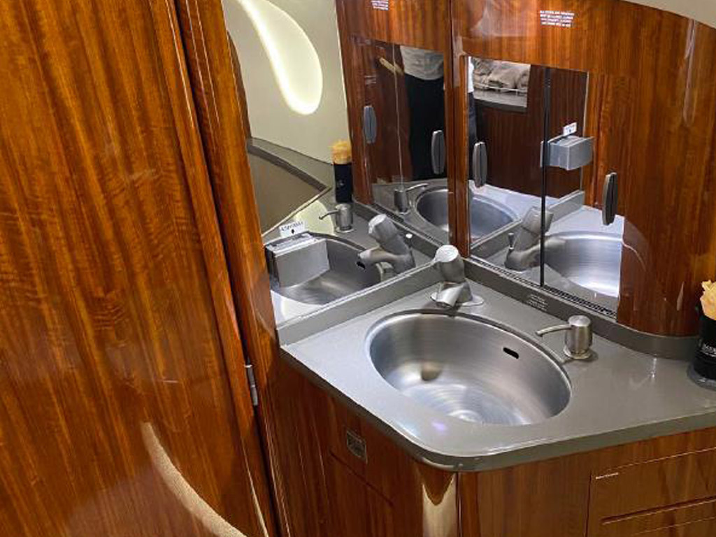 2014 Falcon 7X - The Jet Collection