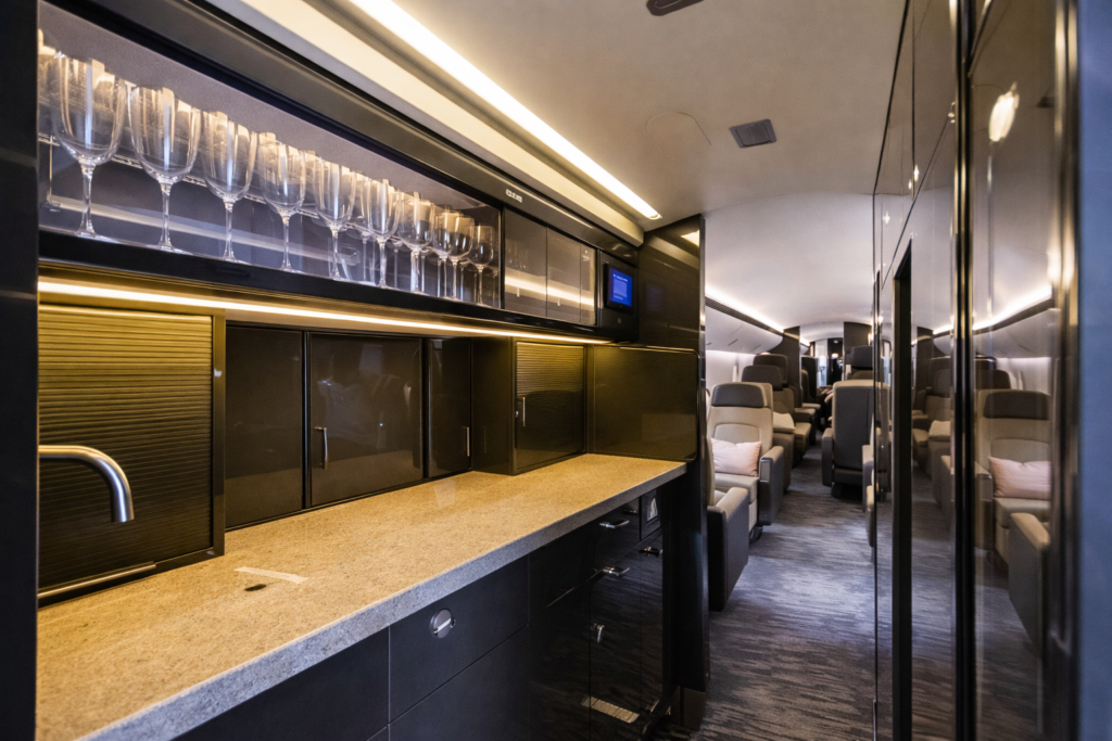 2001 Bombardier Global Express (2)