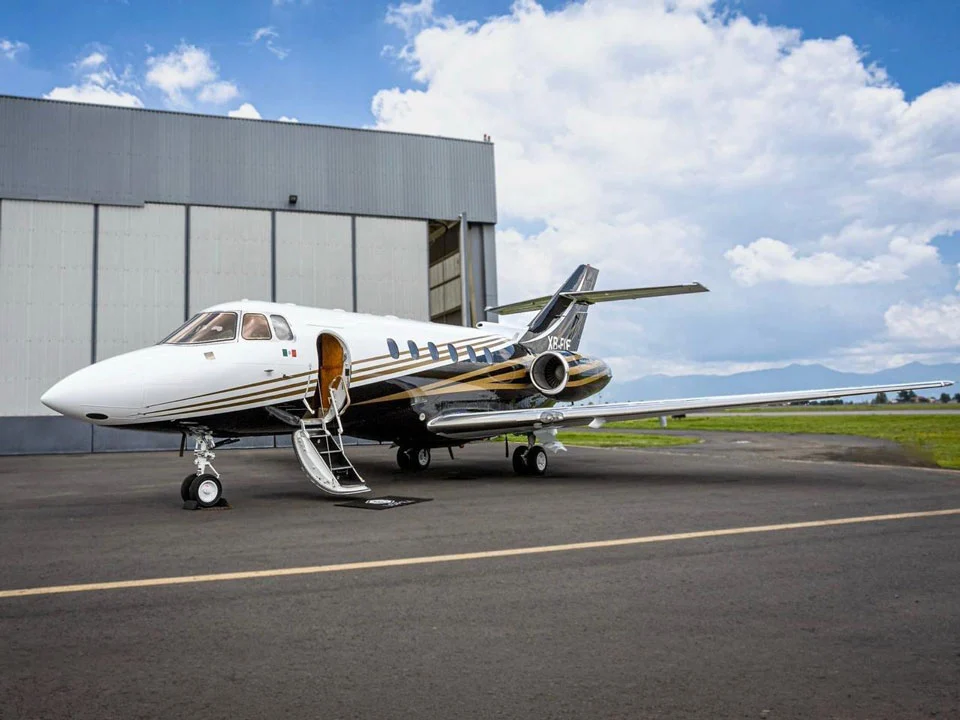 1999 Hawker 800XP private jet for sale