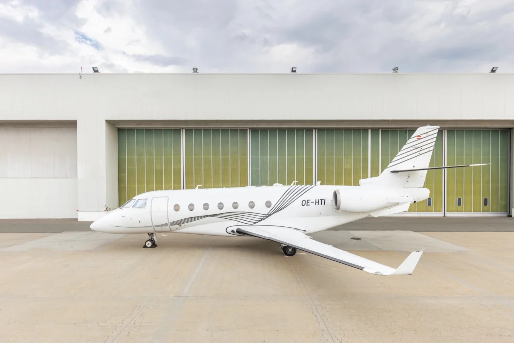 2004 Gulfstream G200 private jet for sale