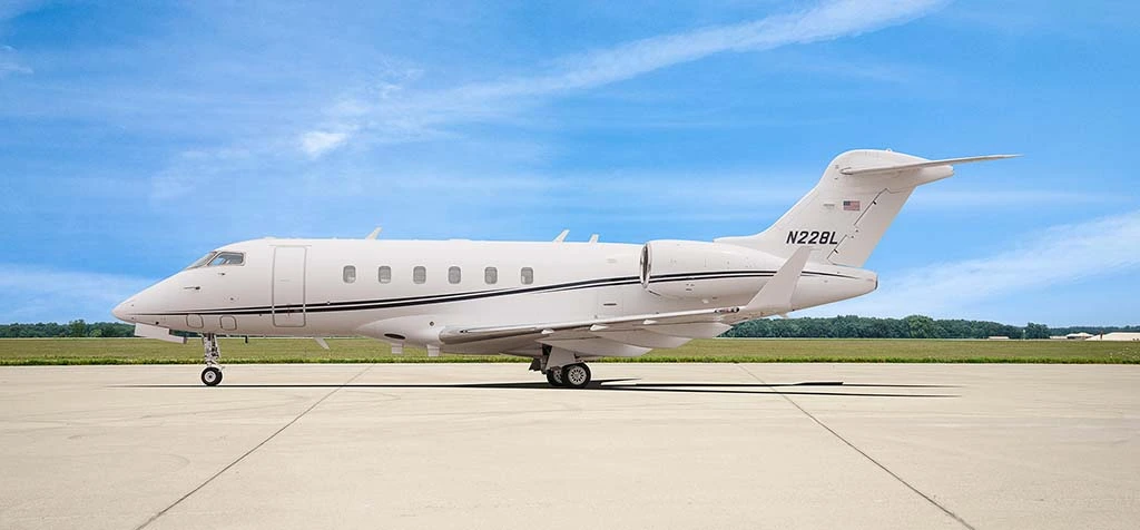 Bombardier Challenger 300 exterior profile