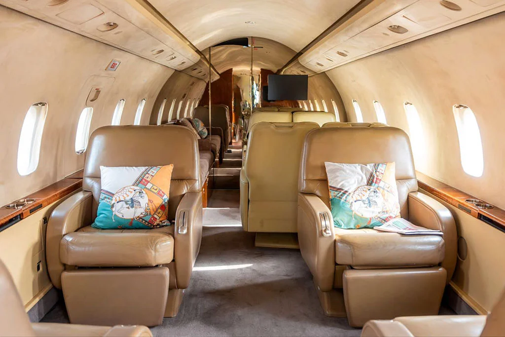 1990 Bombardier Challenger 601-3A private jet for sale